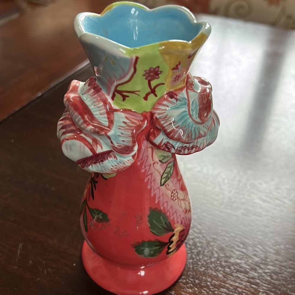 Small Vase - Picture 2 of 5